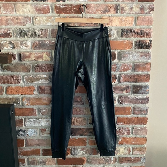 Commando Faux Leather Jogger Pants Relaxed Black Size Small - Picture 3 of 7